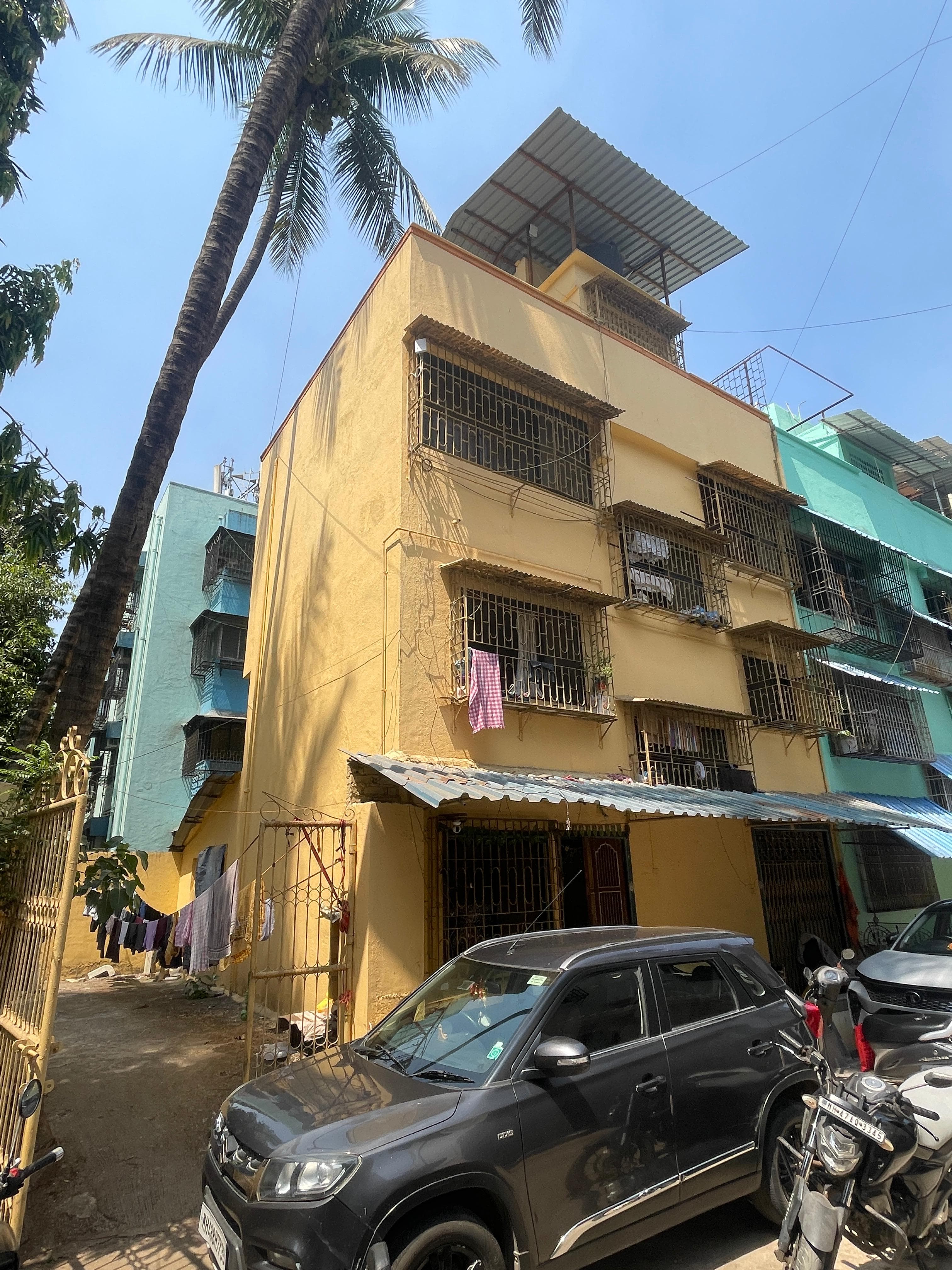 Borivali East - Photo 1